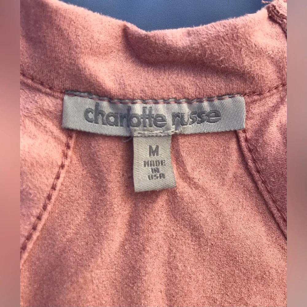 NWOT Charlotte Russe Pastel Pink Faux Suede Tasseled Front Crop Top - M - Picture 4 of 7